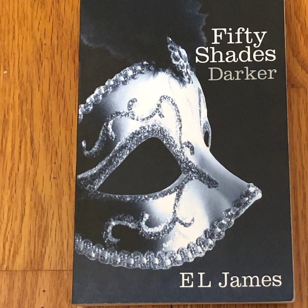 Book, Fifty Shades Darker, EL James, Paperback